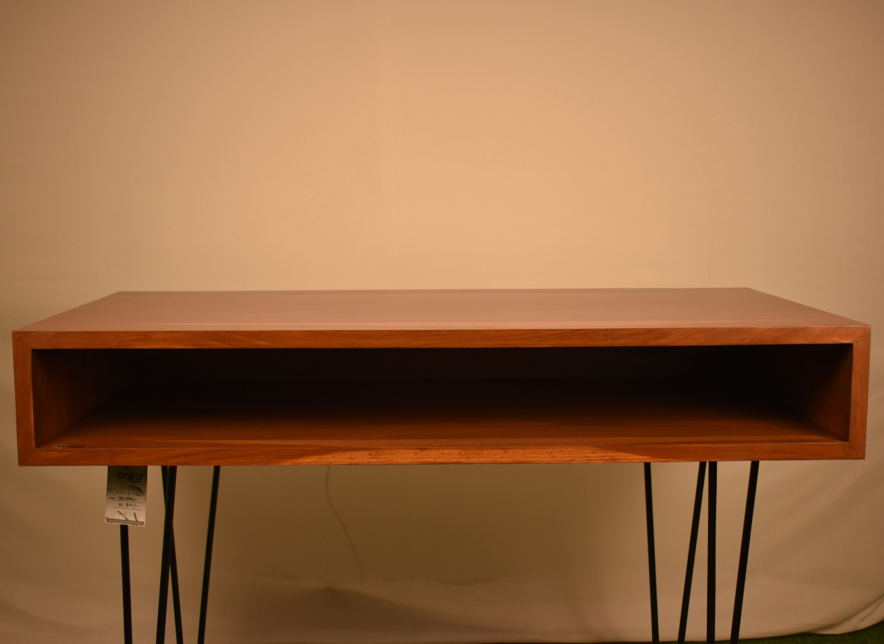 Hitara Study Table