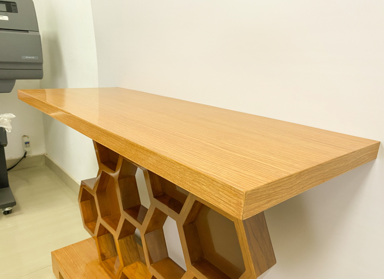 Gemini Console Table